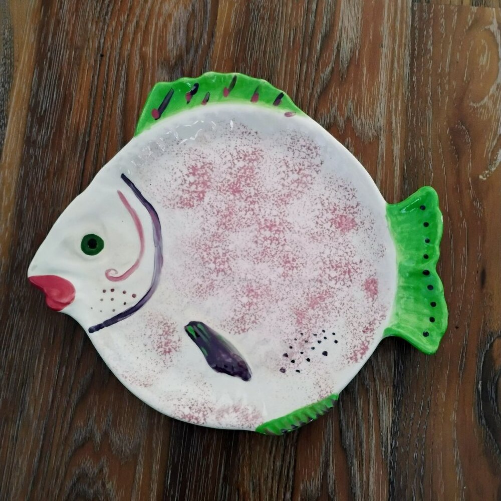 Vintage Holland Mold Fish Plate, 11" 1970s Hand-Painted Ceramic Coastal Platter - Picture 2 of 7